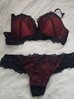Red & Black Lace Push-Up Bra and Bikini Set
